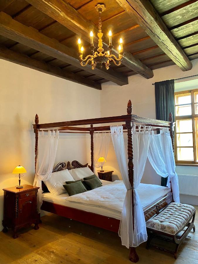 Branná Zamek Kolstejn - Hotel Chateau Goldenstein מראה חיצוני תמונה