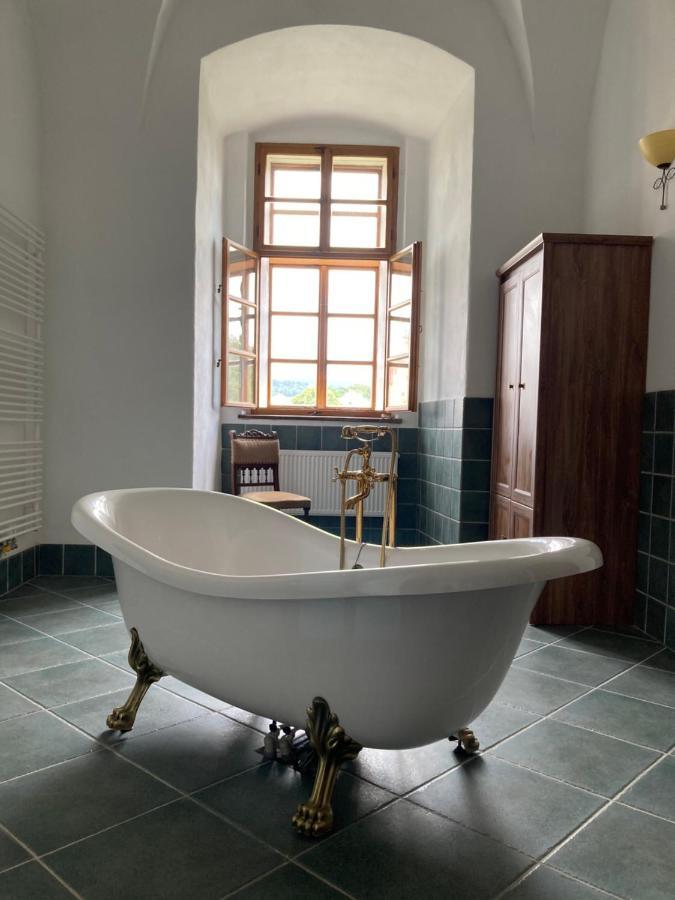 Branná Zamek Kolstejn - Hotel Chateau Goldenstein מראה חיצוני תמונה