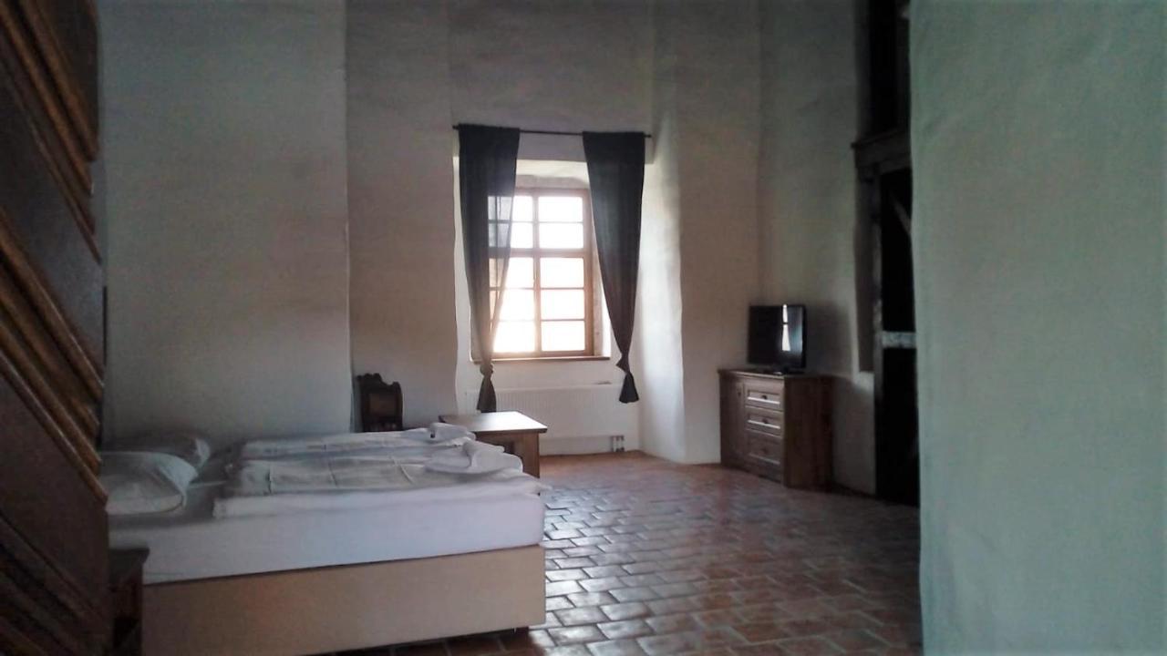 Branná Zamek Kolstejn - Hotel Chateau Goldenstein מראה חיצוני תמונה