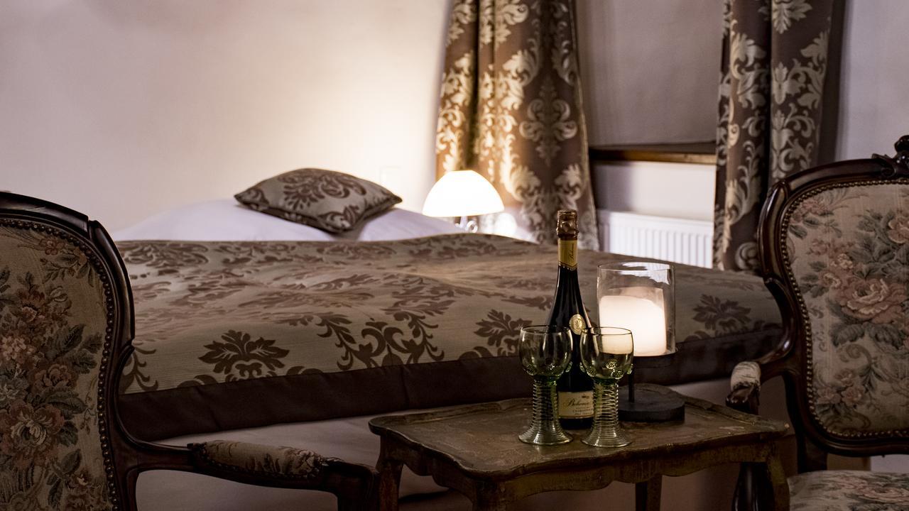 Branná Zamek Kolstejn - Hotel Chateau Goldenstein מראה חיצוני תמונה